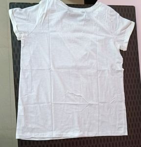 White T-shirt For Woman 🤍✅