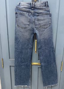 Straight fit denim 💙