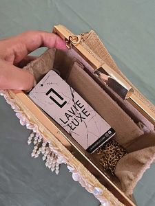 🔻PRICE DROP - LAVIE LUXE Embroidered Clutch