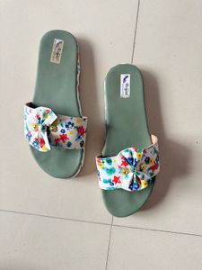 Floral Print Slides with Bow Detail
