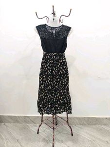 Floral Pleated Midi Skirt