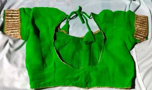 PRINCESS CUT DESVibrant Green Blouse with Gold TRI