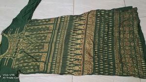 AURELIA Gold Printed Festive Kurti
