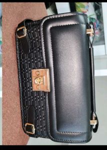 Chic Black Textured Crossbody Bag