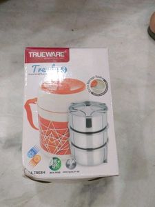 True Ware Insulated Lunch Box