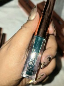 ADS-PRO Eye Defining Liquid Eyeliner