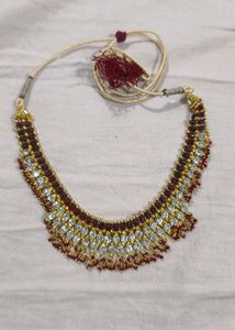 Elegant Kundan &amp; Bead Necklace Set