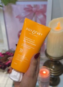 Dot & Key Vitamin C+E Face Wash