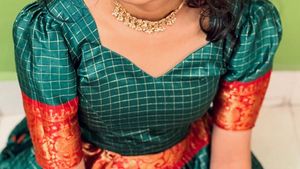 Dhavani set traditional, Red &amp; green checked