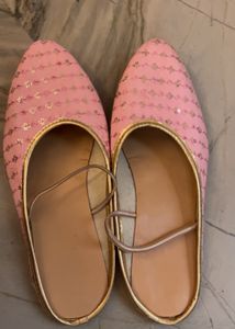New Trendy Stylish Pink Jutti Style Belly 💕💕