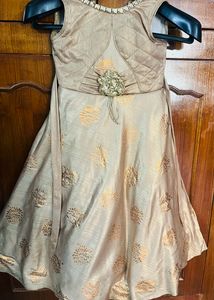 Girl’s Gown 4/6  Year  Old