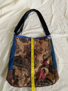 Unique Paisley Print Shoulder Bag