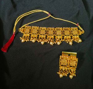 Elegant Gold-Tone Jewelry Set