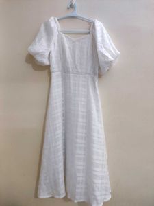 SALE ❗❗❗❗Puff Sleeve White Dress