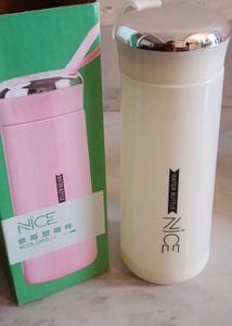 one smily cup + 1 500ml bottle