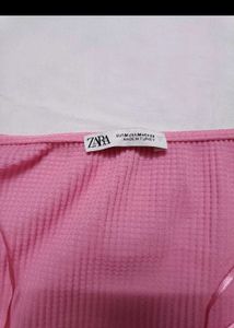 4 Trendy Women's Tops