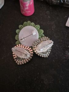 Decorative Flower Brooch Set