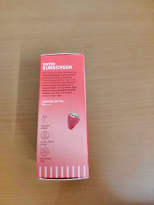Dot &amp; Key Strawberry Dew Tinted Sunscreen SPF 50+