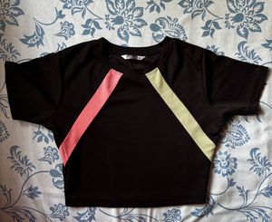 Stylish Black Crop T-Shirt
