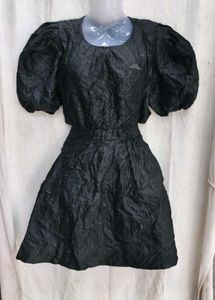 I. Black Puff Sleeve Textured Dress