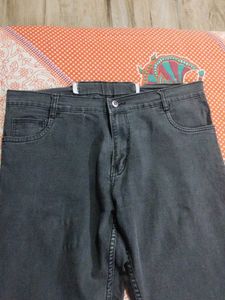 BLACK JEANS