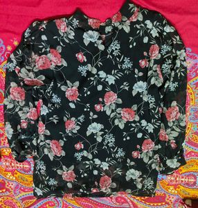 Elegant Black Floral Top for Women 🌹