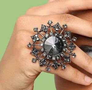 SOHI Gold-Plated Grey Stone Ring