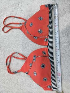 Coral Patterned Bikini Top 🇦🇨