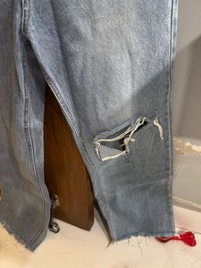 Trendy Ripped Light Wash Jeans