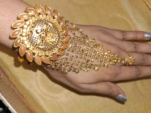 Exquisite Hand Harness with Ring