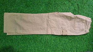 American Eagle women cargo
