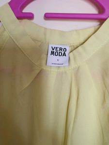 Light Yellow Cold Shoulder Top Veromoda