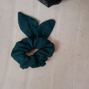 Combo of 3(2 beautiful scrunchies &amp; 1 net duppata)