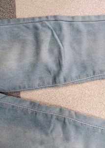 Light Wash Distressed Hem Jeans