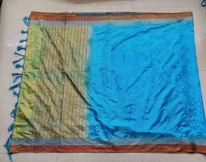 Elegant Teal Saree with Leaf Motif
