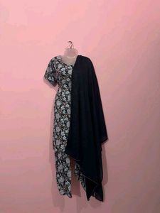 Elegant Floral Kurta Set with Dupatta