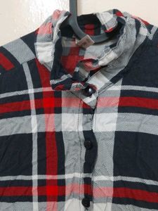 Chic Plaid Button-Up Shirt