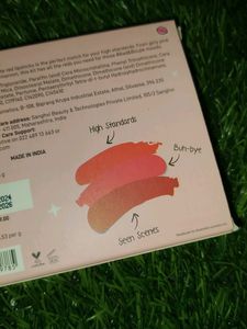 Myglamm Left On Red Mini Lip Kit