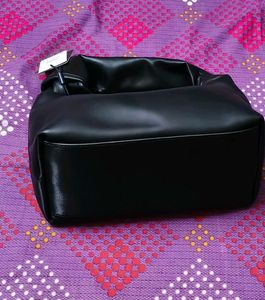 Tommy Jeans TJW City Girl Shoulder Bag