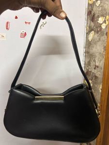 Chic Black Shoulder Bag