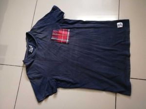 Men's Navy Blue T-Shirt with Plaid Pocket