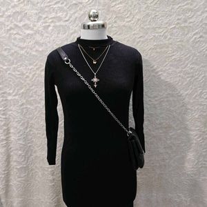 Chic Black Ribbed Knit Dress