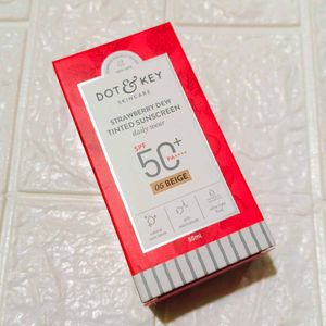 Dot & Key Strawberry Sunscreen