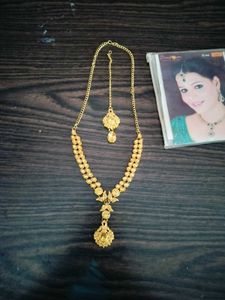 ✨Elegant Gold Necklace with Maang Tikka