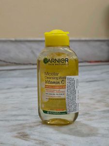 Garnier Micellar Cleansing Water Vitamin C