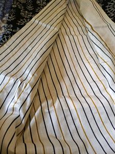 Elegant Blue Saree with Golden Leaf Motifs