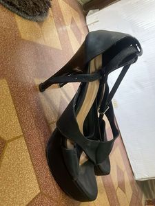 Stylish Black Wedge Sandals