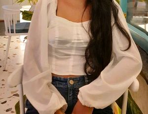 Chic White Puff Sleeve Top