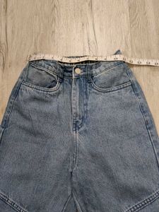 Ma3980 Sabrin cargo jeans waist 22 inches