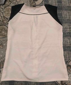 RARE White Sleevless Top